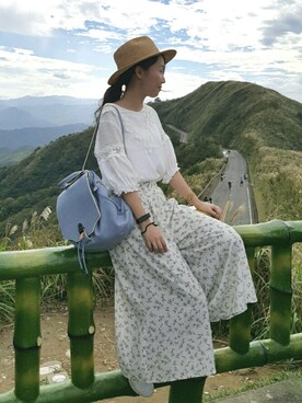 「index（インデックス）のアイテム（ハット）」を使った、張蘋さん（レディース・160cm）の秋コーディネート