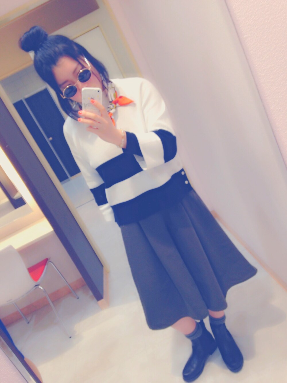 「バンダナ、ハーフアップお団子、休日スタイル」｜「GUのアイテム（ニット/セーター、ホワイト系）」を使った、あゆみさん（レディース・162cm）の夏コーディネートの1枚目の写真