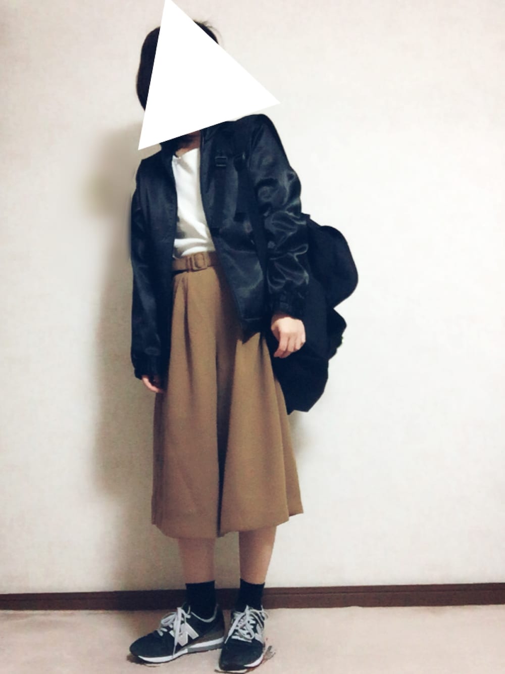 「ブルゾン、ガウチョパンツ、コンバース、バックパック、ドラフトLF」｜「LOWRYS FARMのカタチプチペン 552688（ネックレス、ブルー系）」を使った、medkさん（レディース・154cm）の春コーディネートの1枚目の写真
