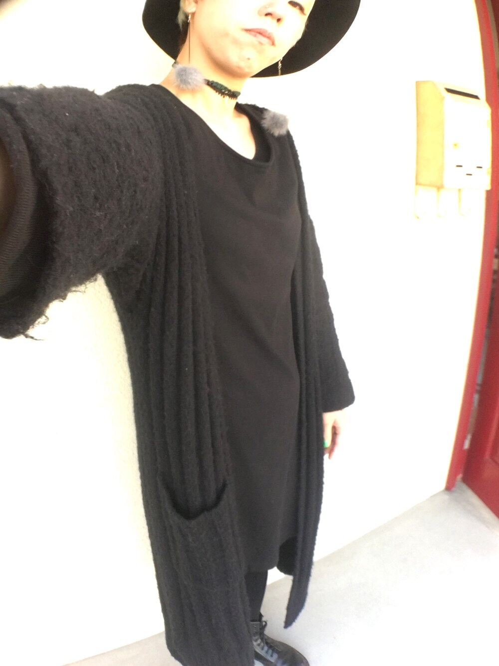 「真っ黒コーデ、黒好き、マーチン」｜「H&Mのアイテム（ワンピース、ブラック系）」を使った、おすぎさん（レディース・163cm）の秋コーディネートの1枚目の写真