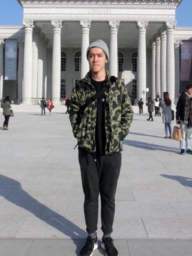 「A BATHING APE（アベイシングエイプ）のアイテム（トレンチコート）」を使った、tim18058さん（メンズ・181cm）の冬コーディネート