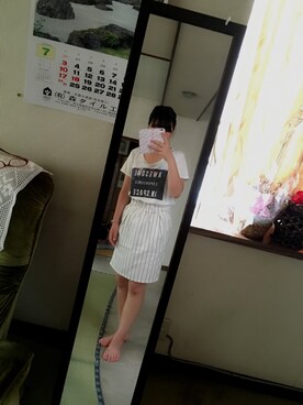 「しまむら（シマムラ）のアイテム（Tシャツ/カットソー、ホワイト系）」を使った、みどりさん（レディース）の夏コーディネート