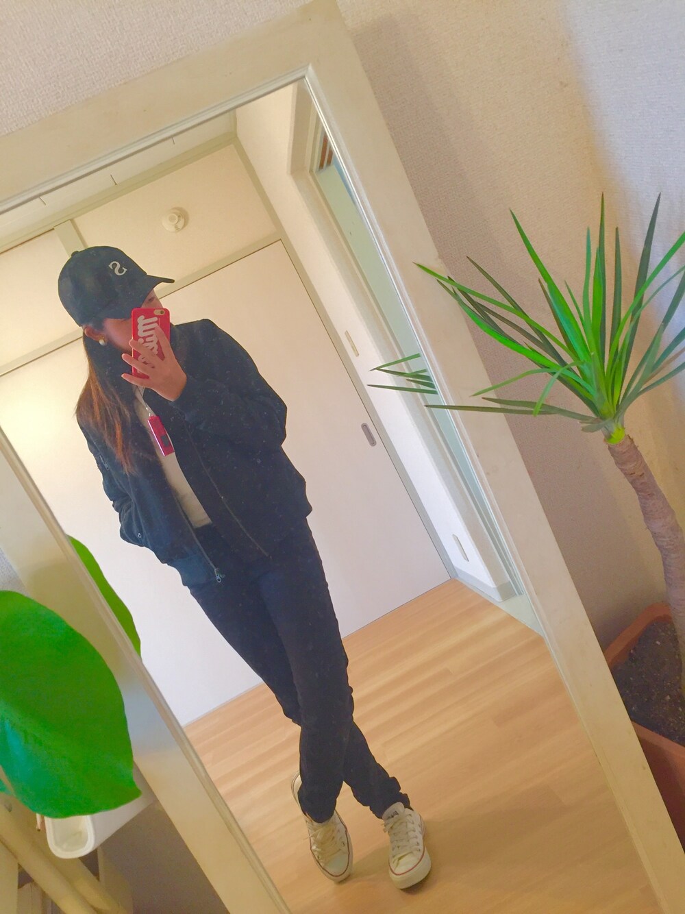 「black and white、Blackコーデ、converse、MA_1 ブラック、キャップ 黒」｜「しまむらのアイテム（キャップ、ブラック系）」を使った、PoPoさん（レディース・152cm）の秋コーディネートの1枚目の写真