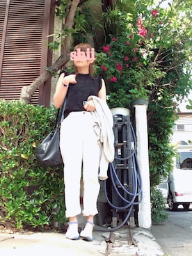 「B.L.U.E（ビーエルユーイー）のアイテム（パンツ）」を使った、しいこさん（レディース・156cm）の春コーディネート