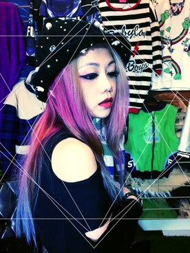 姿EM韻さんのコーディネート