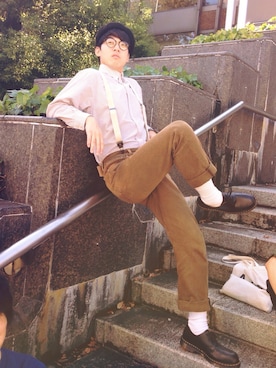 「YEVS（イーブス）のアイテム（チノパンツ）」を使った、ギョニクさん（メンズ・180cm）の秋コーディネート