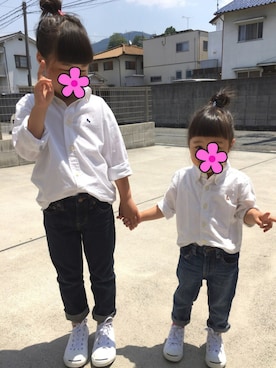 「H&M（エイチ・アンド・エム）のアイテム（シャツ/ブラウス、ホワイト系）」を使った、miiiさん（キッズ・90cm）の春コーディネート