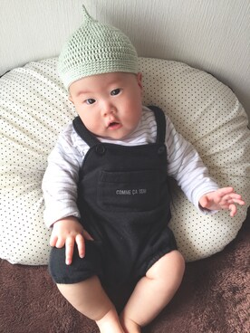 「COMME CA ISM（コムサイズム）のアイテム（サロペット/オーバーオール）」を使った、asahiさん（キッズ・60cm）の春コーディネート
