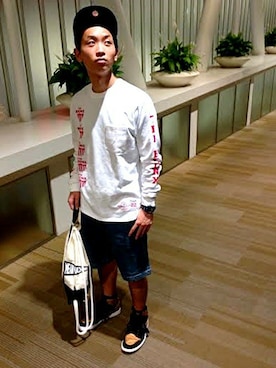 「SHIPS JET BLUE（シップスジェットブルー）のアイテム（デニムパンツ）」を使った、野間口さん（メンズ・175cm）の夏コーディネート