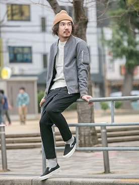 「URBAN RESEARCH（アーバンリサーチ）のアイテム（MA-1）」を使った、マスダユーアールさん（メンズ・178cm）の冬コーディネート