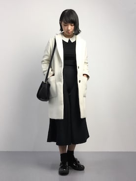 「ブラック×ホワイト」｜「アイテム（チェスターコート）」を使った、あこさん（レディース・158cm）の秋コーディネート