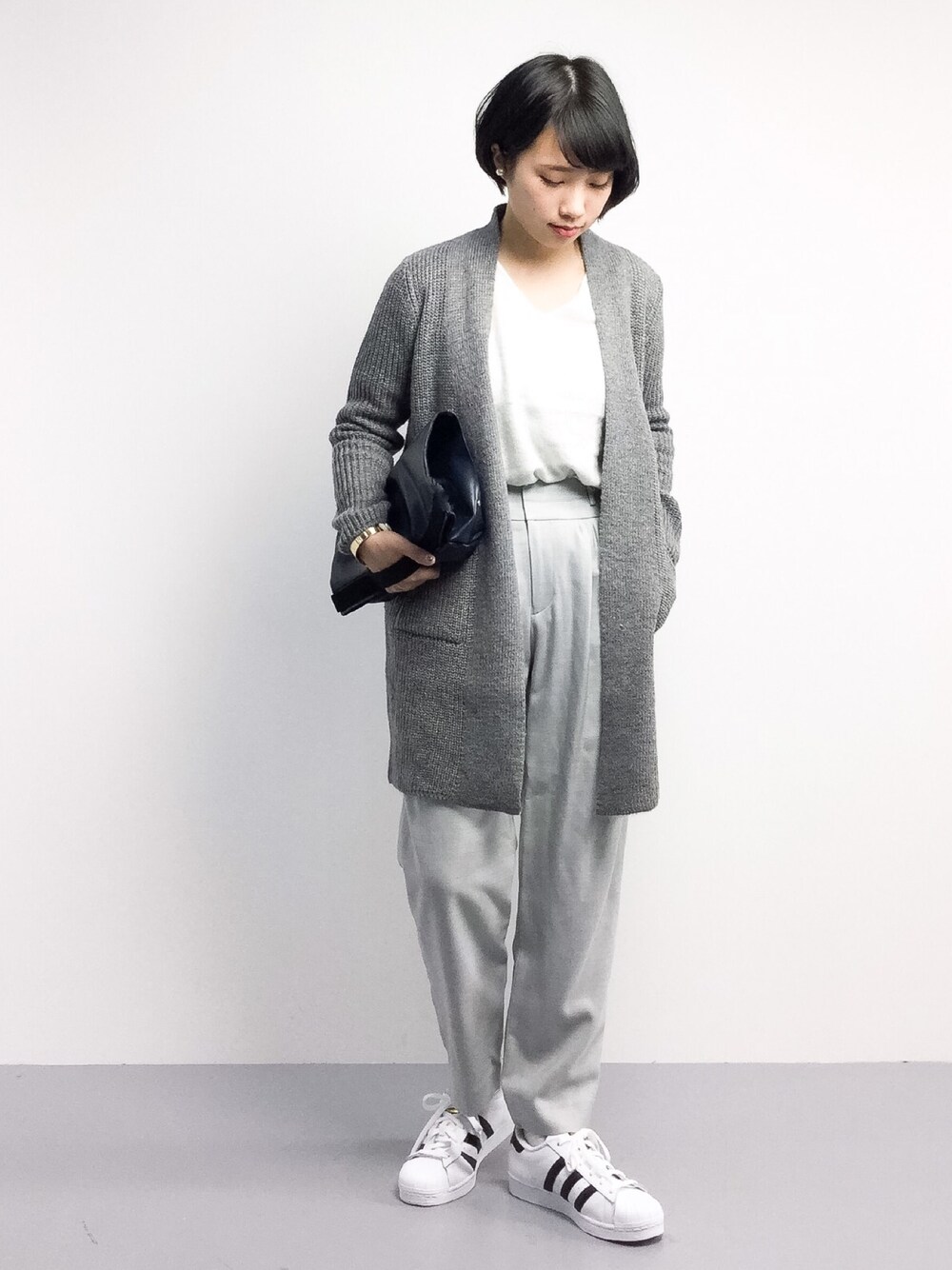 「ANAPのMIXニットカーデ（カーディガン/ボレロ、グレー系）」を使った、あこさん（レディース・158cm）の冬コーディネートの1枚目の写真