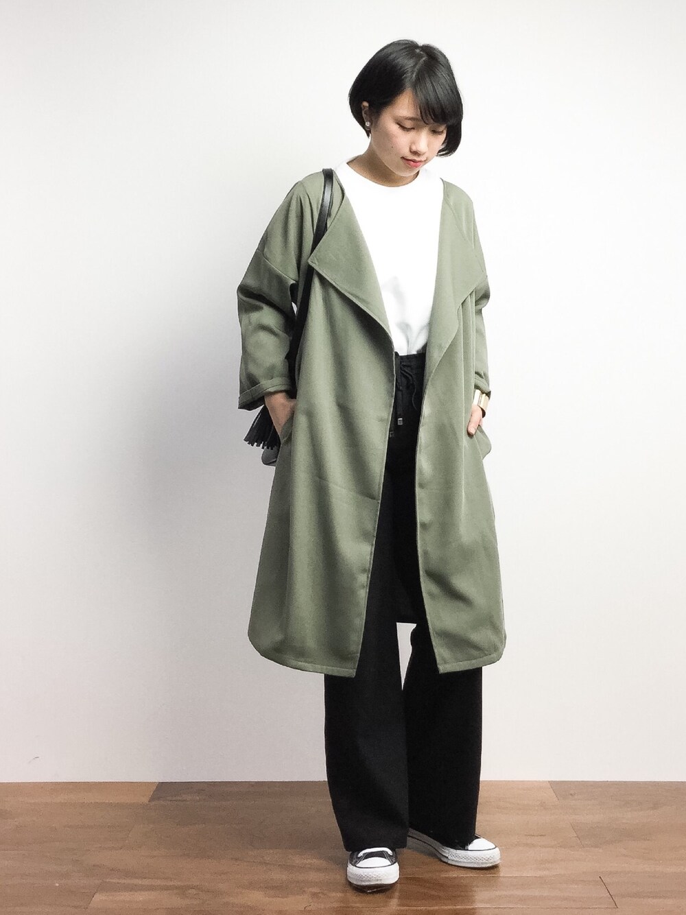 「VISのツイルオープンカラージャケット（ノーカラージャケット、グリーン系）」を使った、あこさん（レディース・158cm）の春コーディネートの1枚目の写真