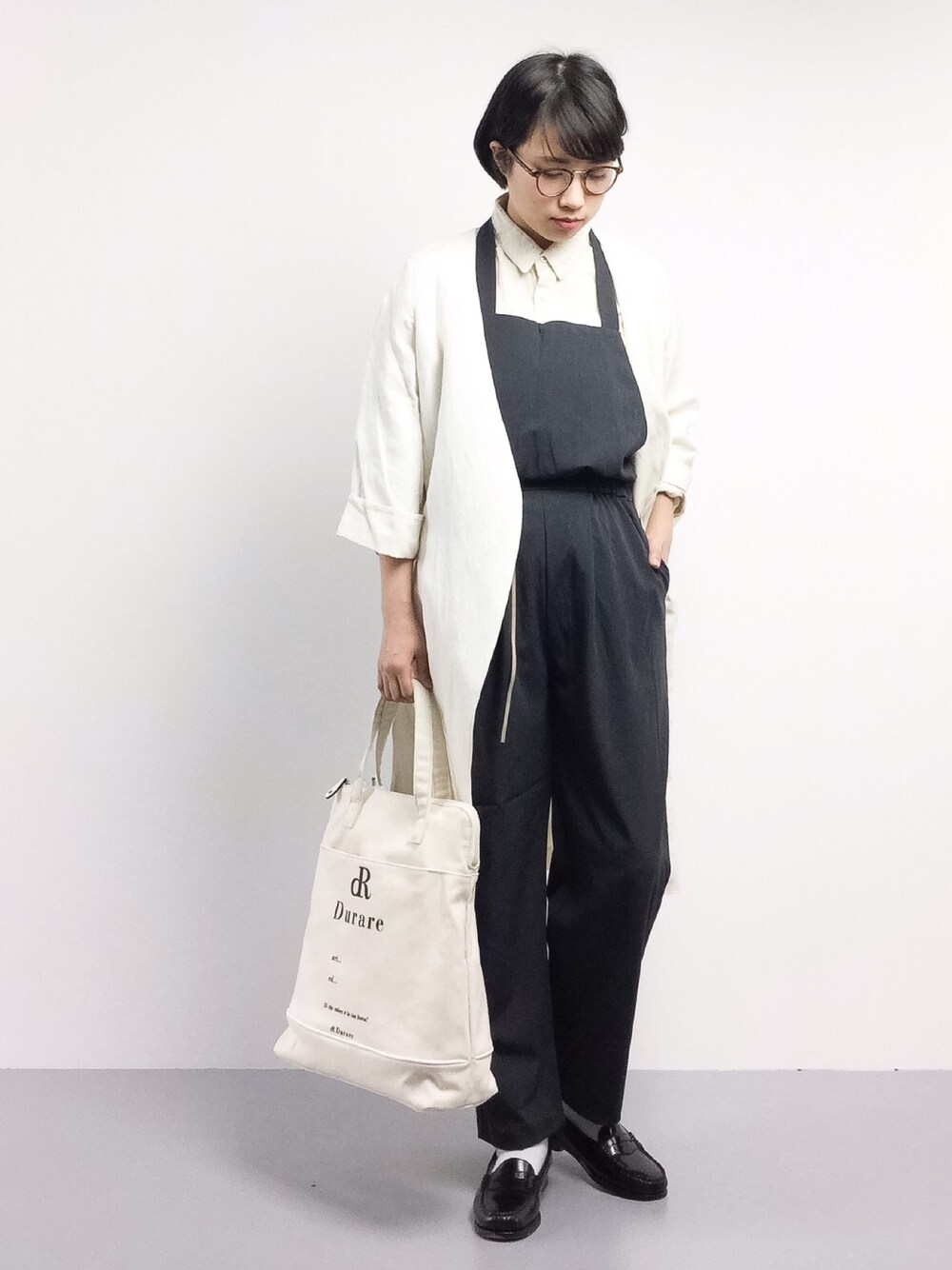「JOURNAL STANDARD relumeのシルクリネンガウンコート# （その他アウター、ホワイト系）」を使った、あこさん（レディース・158cm）の春コーディネートの1枚目の写真