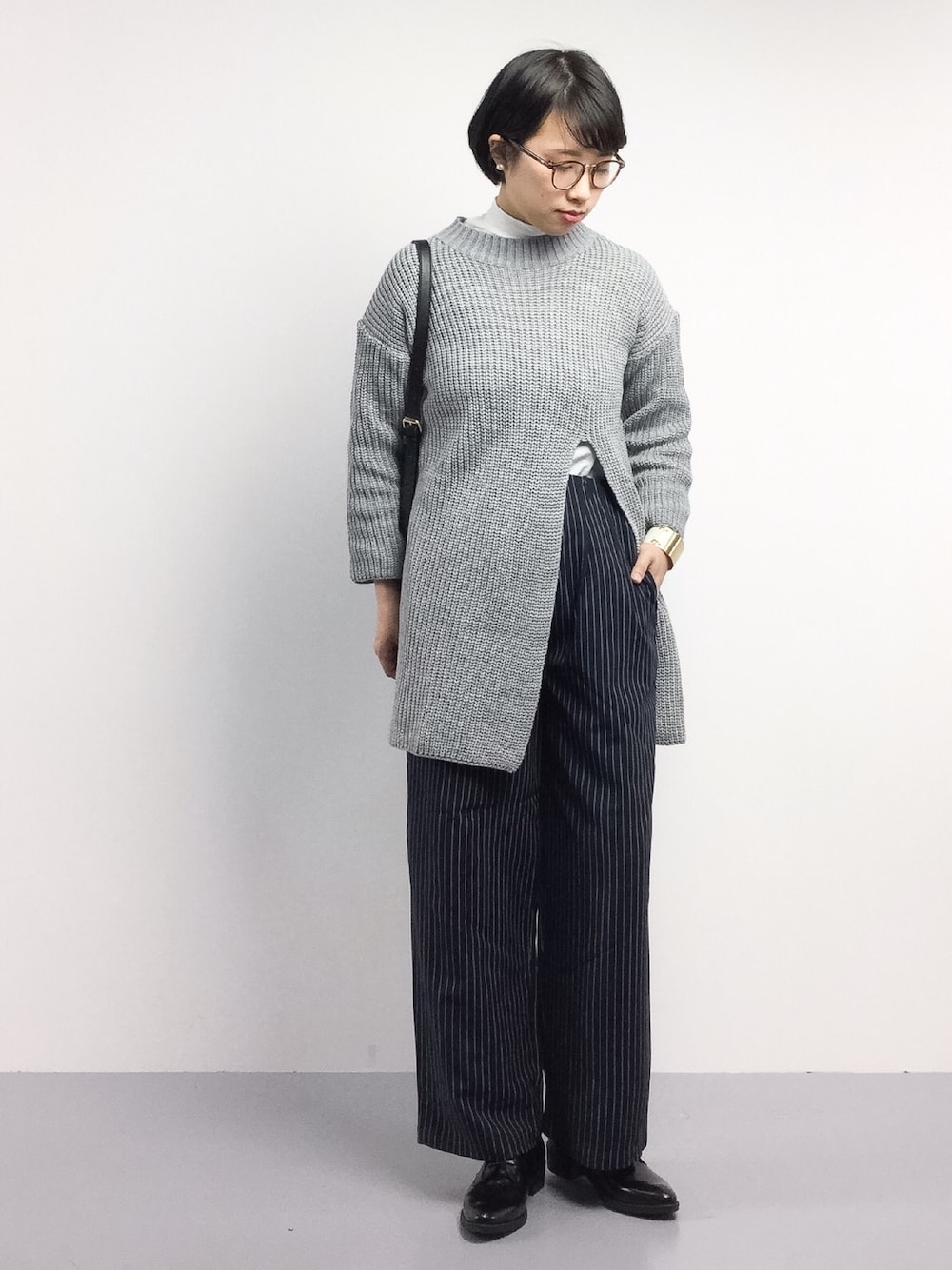 「Re:EDITの[Re:EDIT/リエディ]フロントスリットローゲージニットチュニック（ニット/セーター、グレー系）」を使った、あこさん（レディース・158cm）の春コーディネートの1枚目の写真