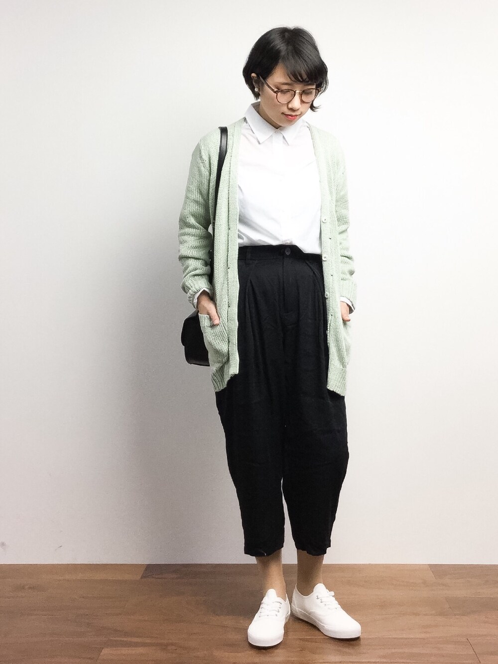 「arrive parisの【arrive paris】リボンテープカーディガン（カーディガン/ボレロ、グリーン系）」を使った、あこさん（レディース・158cm）の春コーディネートの1枚目の写真