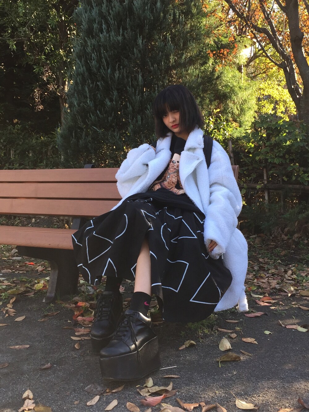 「ikumi、present、ZOZOTOWN」｜「IKUMIのアイテム（その他アウター、ホワイト系）」を使った、Mappyさん（キッズ・150cm）の秋コーディネートの1枚目の写真