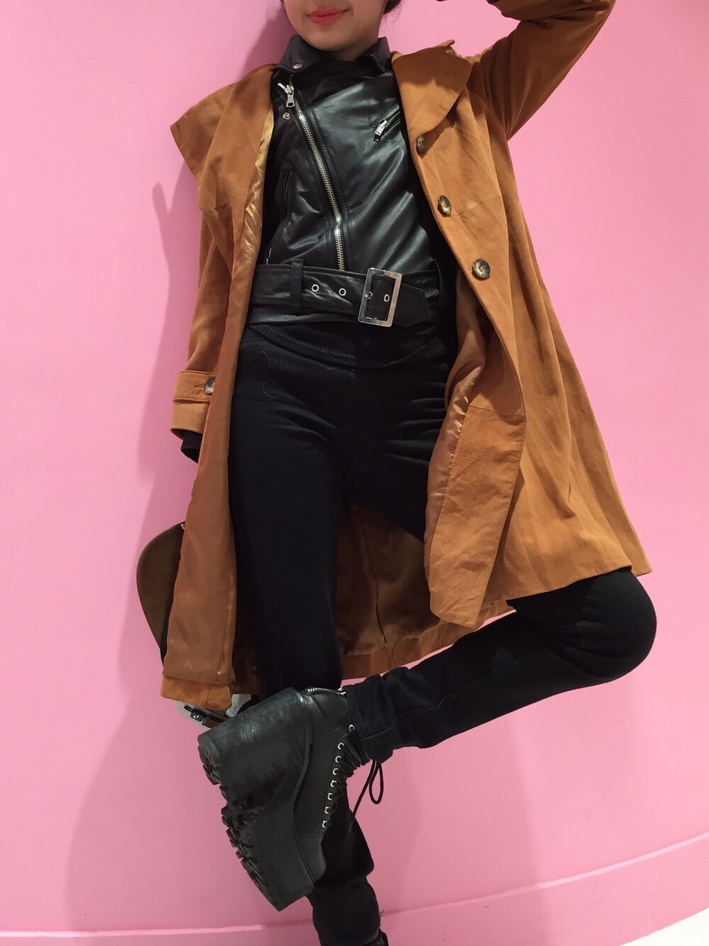 「SNIDELのレザーコート（その他アウター、ブラウン系）」を使った、Mappyさん（キッズ・151cm）の冬コーディネートの1枚目の写真