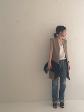 「アイテム（クラッチバッグ）」を使った、SHIZUKAさん（レディース・160cm・20代）の春コーディネート