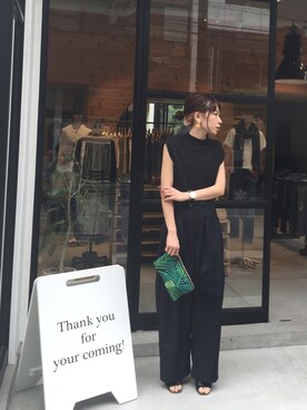A LIFE's堀江店 employee SHIZUKA is wearing TODAYFUL "フレンチスリーブニット"