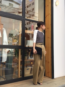 「アイテム（クラッチバッグ）」を使った、SHIZUKAさん（レディース・160cm・20代）の夏コーディネート