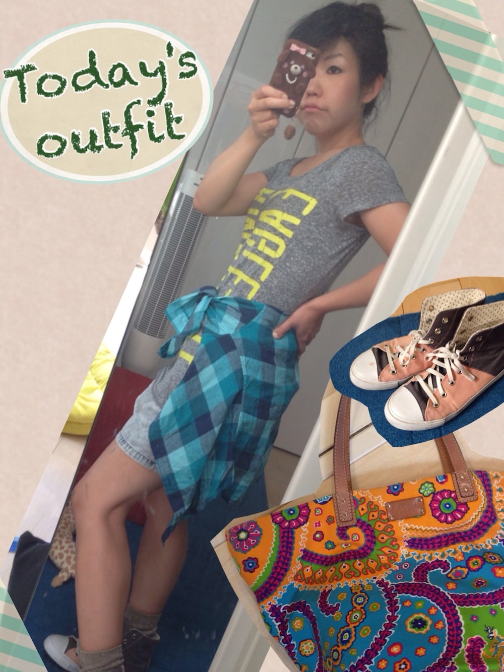 グレー系のTシャツ/カットソー、ブルー系のシャツ/ブラウス、ブルー系のデニムスカートを着用したレディースの秋コーディネートの1枚目の写真