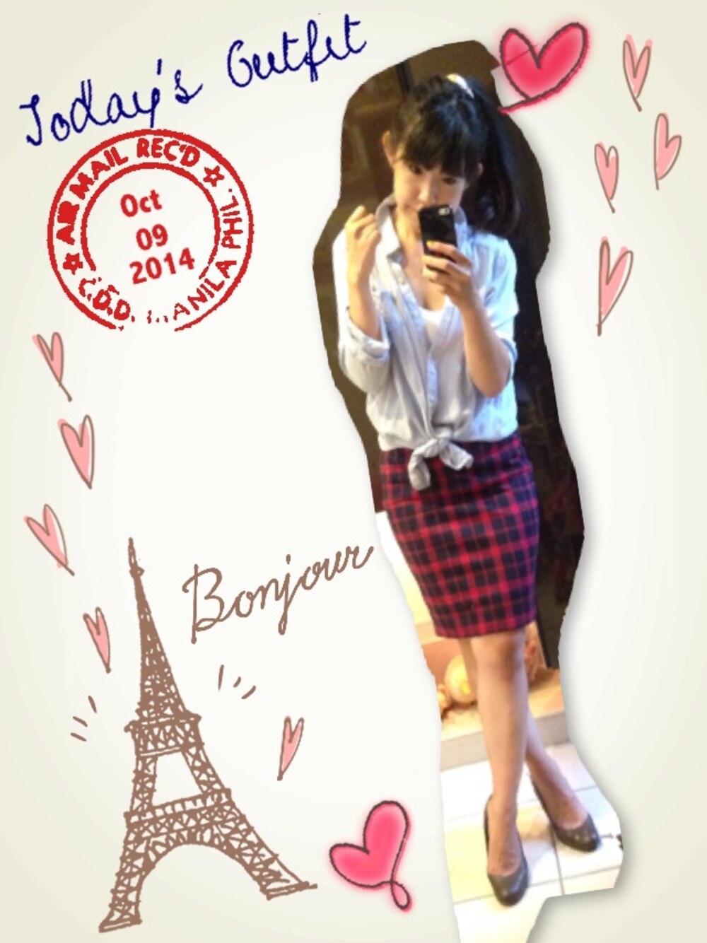 レッド系のスカート、ブラウン系のパンプスを着用したレディースの秋コーディネートの1枚目の写真