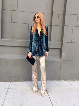 「roberto cavalli（ロベルトカバリ）のアイテム（パンツ）」を使った、danielleさん（レディース・165cm）の秋コーディネート