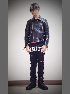 「off white」｜「アイテム（ライダースジャケット）」を使った、yossyさん（メンズ・176cm）の秋コーディネート
