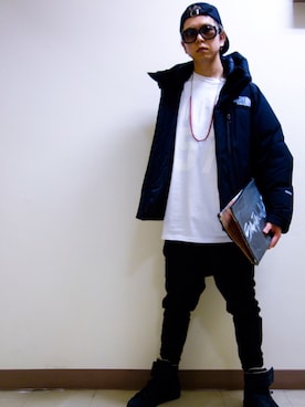 「Martin Margiela」｜「アイテム（ダウンジャケット/コート）」を使った、yossyさん（メンズ・176cm）の冬コーディネート