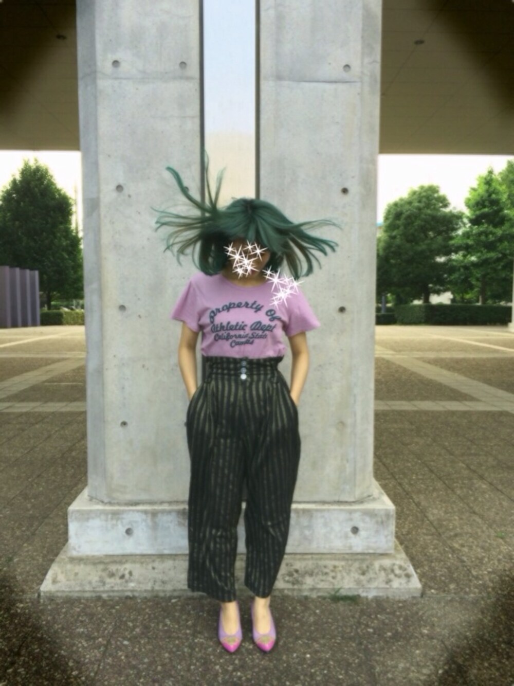 「ロゴT、ストライプ、誰かの真似スタイル」｜「USED シューズ（パンプス、ピンク系）」を使った、mikanさん（レディース・155cm）の夏コーディネートの1枚目の写真