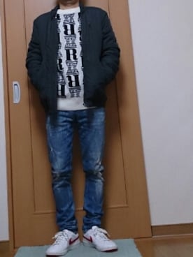 「ロゴニット」｜「アイテム（ミリタリージャケット）」を使った、こうさん（メンズ・164cm）の冬コーディネート