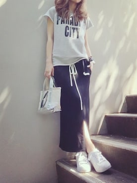 「アイテム（スウェット）」を使った、mueさん（レディース・158cm）の春コーディネート