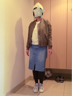 「白いスニーカー」｜「アイテム（ブルゾン）」を使った、ゆいこさん（レディース・160cm）の春コーディネート