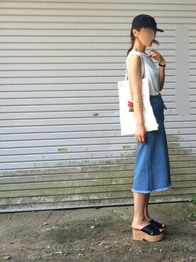 「SEVENDAYS=SUNDAY（セブンデイズサンデイ）のアイテム（デニムスカート）」を使った、poshomameさん（レディース・162cm）の夏コーディネート