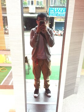 Yi 歪哎さんのコーディネート