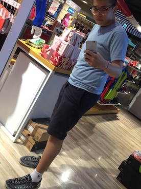 Yi 歪哎さんのコーディネート