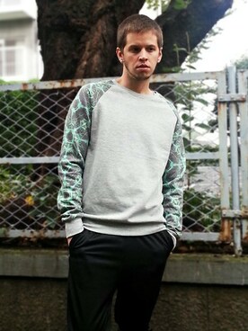 「TOPMAN（トップマン）のアイテム（スウェット）」を使った、TOPMAN プロモーション クレイさん（メンズ・178cm）の秋コーディネート