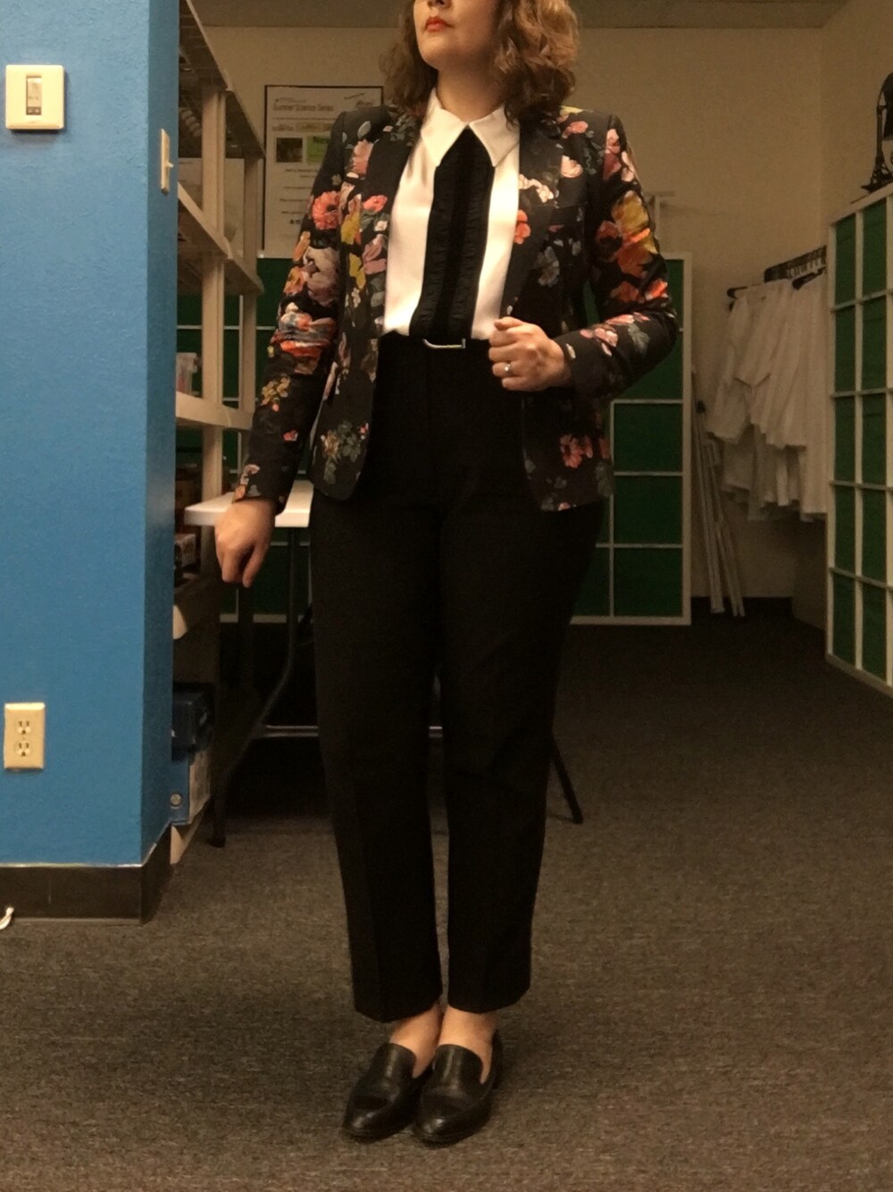 「florals_vogue、driesvannoten、No.21、WORKWEAR」｜「JIL SANDERのアイテム（スラックス、ブラック系）」を使った、mandarkさん（レディース・157cm）の秋コーディネートの1枚目の写真