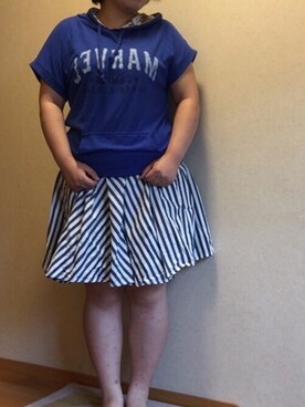 「？のアイテム（スカート、ブルー系）」を使った、かりんさん（レディース・157cm）の夏コーディネート