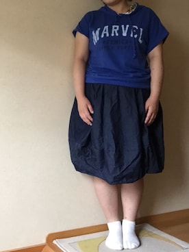 「AS KNOW AS plus（アズノゥアズプラス）のアイテム（デニムスカート、ブルー系）」を使った、かりんさん（レディース・157cm）の夏コーディネート