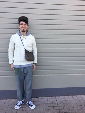 「H&M（エイチ・アンド・エム）のアイテム（ニット/セーター、ホワイト系）」を使った、Mitsuhiro Tamuraさん（メンズ・172cm）の秋コーディネート