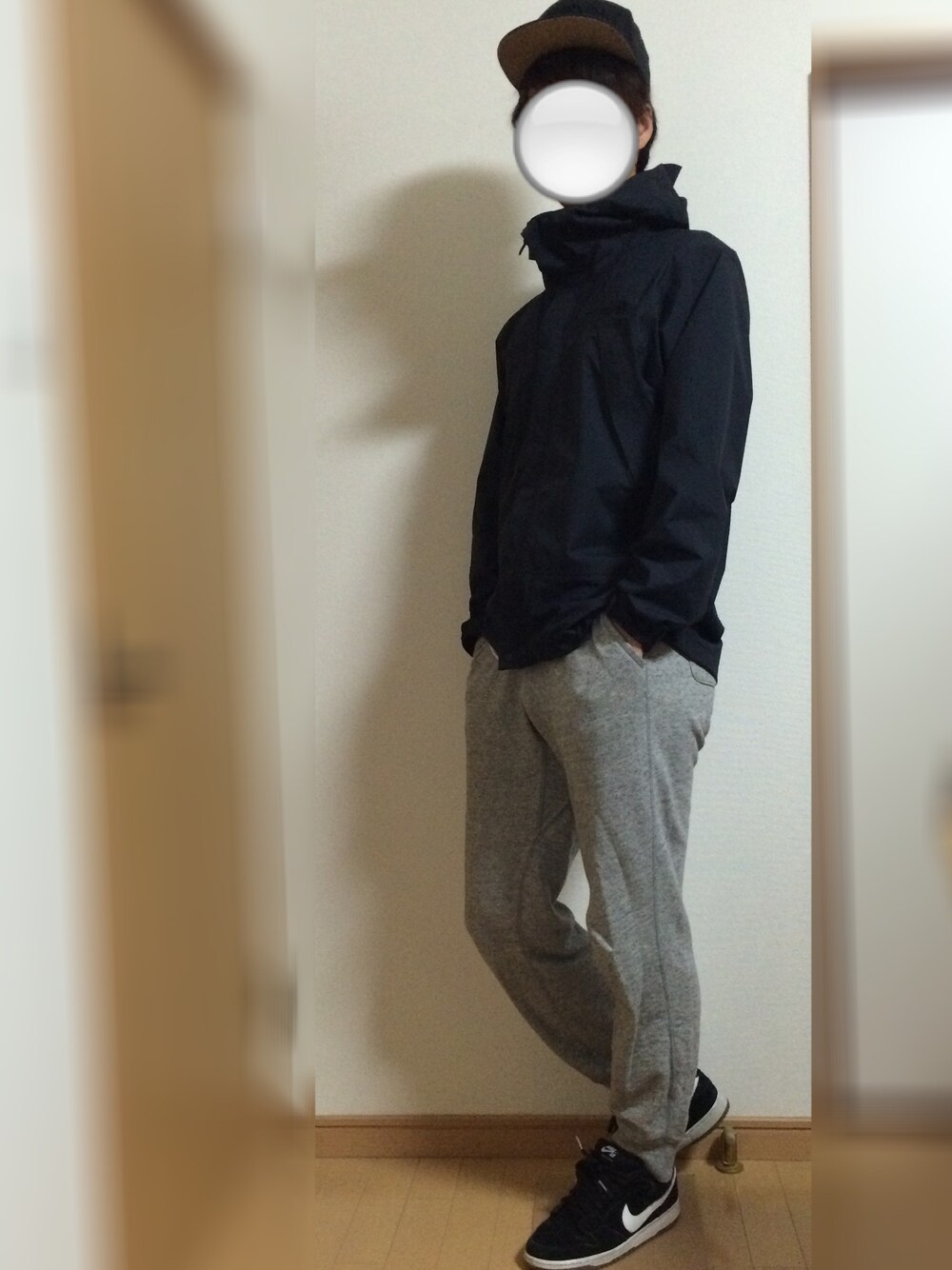 「THE NORTH FACEのTHE NORTH FACE NOVELTY SCOOP JK（マウンテンパーカー、ブラック系）」を使った、悠斗.さん（メンズ・177cm）の春コーディネートの1枚目の写真