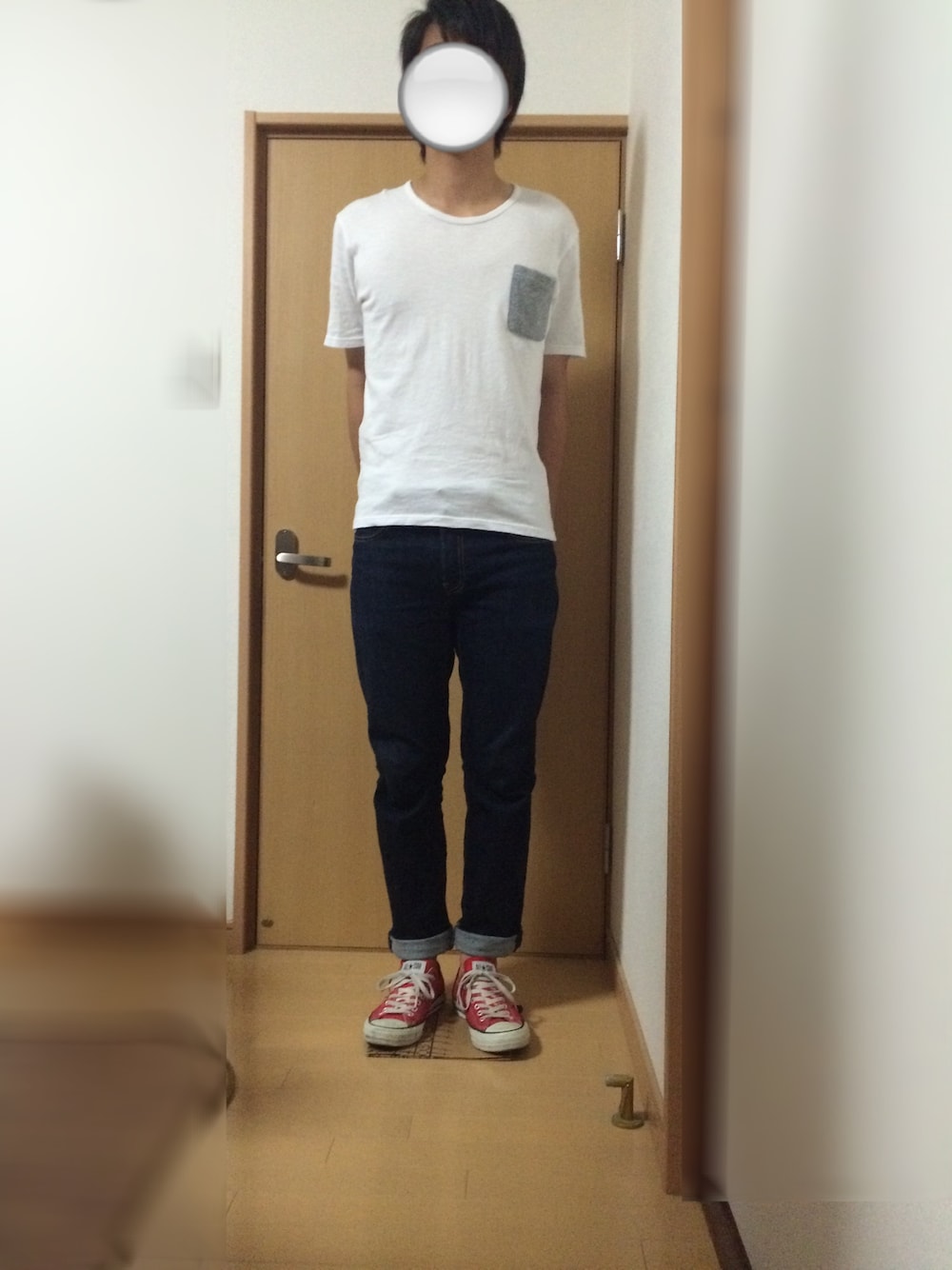 「Levi'sのアイテム（デニムパンツ、ブルー系）」を使った、悠斗.さん（メンズ・177cm）の春コーディネートの1枚目の写真