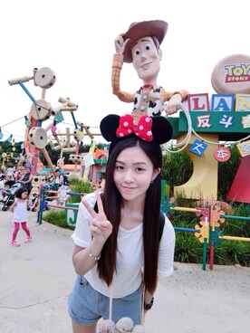 黃于芩さんのコーディネート