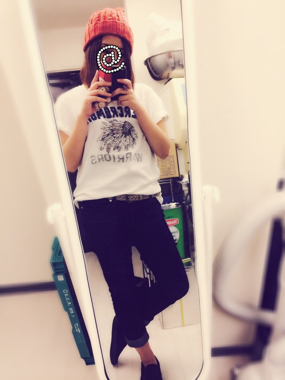 「ニット帽」｜「Abercrombie&Fitchのアイテム（Tシャツ/カットソー、ホワイト系）」を使った、lum..さん（レディース・159cm）の秋コーディネートの1枚目の写真