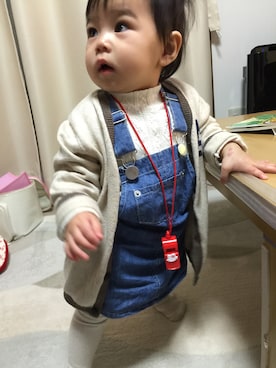 「白タイツ」｜「アイテム（オールインワン・サロペット）」を使った、ひぃさん（キッズ・70cm）の冬コーディネート