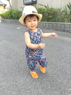 「ストローハット」｜「アイテム（サロペット/オーバーオール）」を使った、ひぃさん（キッズ・80cm）の夏コーディネート