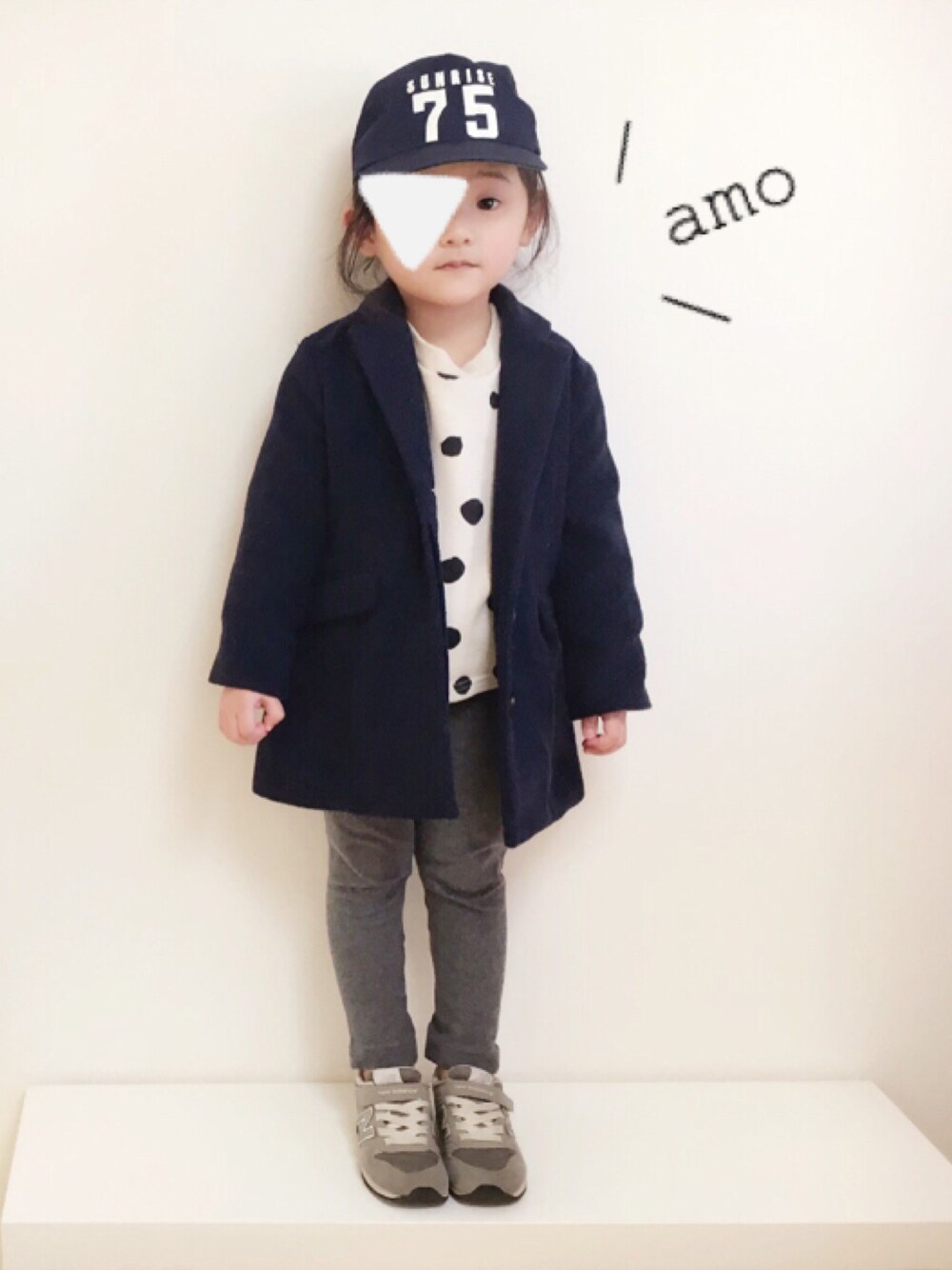 「西松屋、キッズコーデ、キッズファッション、3歳、女の子、プチプラ」｜「petit mainのアイテム（チェスターコート、ブラック系）」を使った、amo.dollさん（キッズ・100cm）の冬コーディネートの1枚目の写真