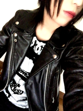 「HELL CAT PUNKS（ヘルキャットパンクス）のアイテム（ジャケット/アウター）」を使った、AVLさん（レディース・150cm）の冬コーディネート